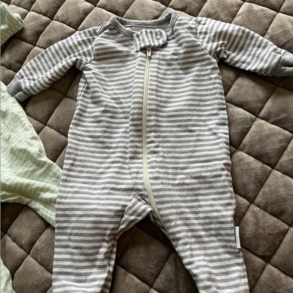 NWOT Gerber Baby Two Preemie Size Striped Footed Pajamas - Picture 3 of 4